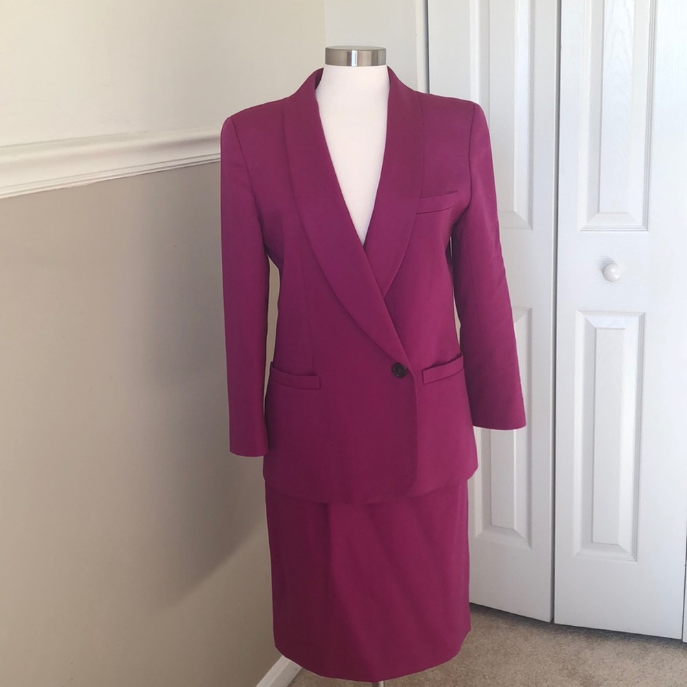 Fushia Pink skirt suit! -PETITE